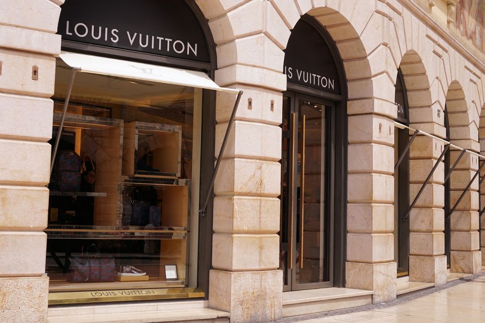 Louis Vuitton: Symbol för elegans